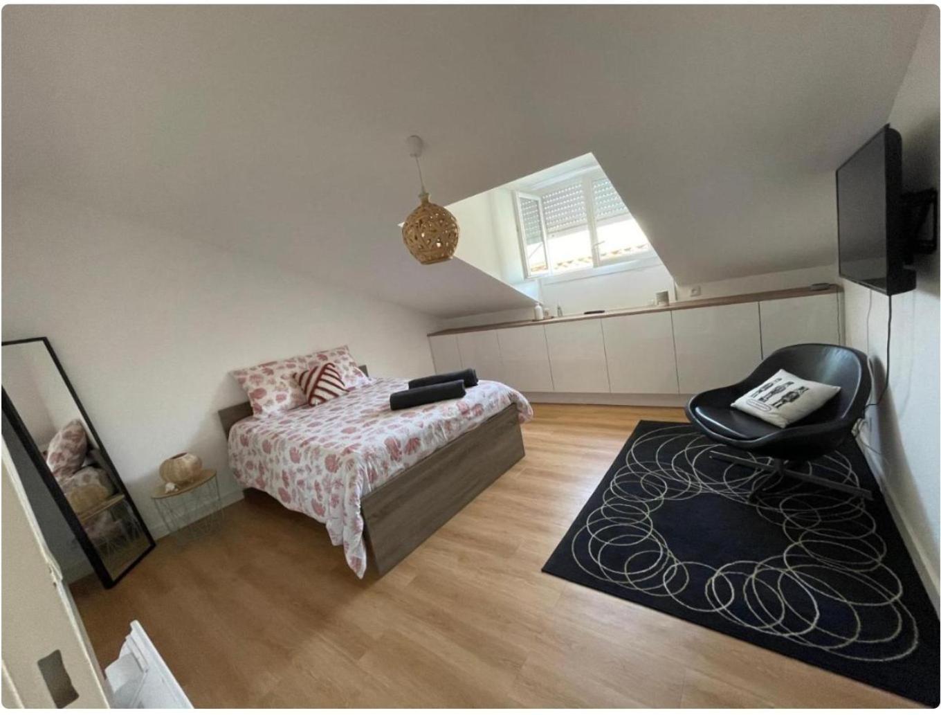 Grand Appartement Hypercentre Avec Terrasse Et Parking 普瓦捷 外观 照片